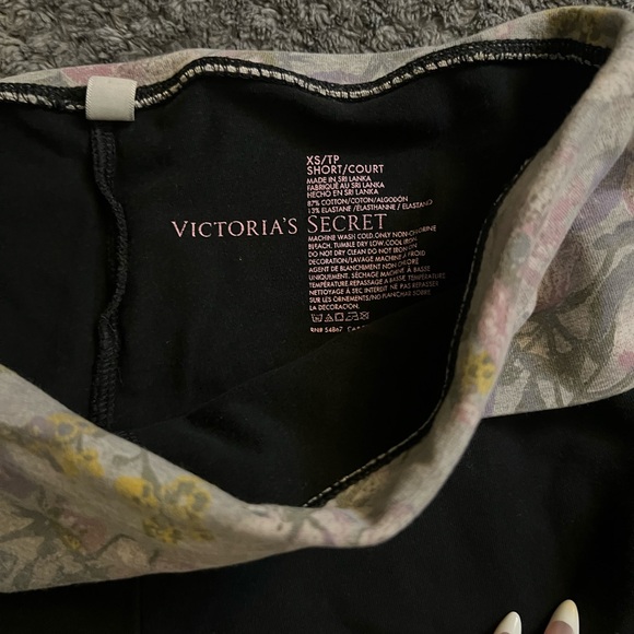 Black Fold Over Yoga Pants with Floral Waistband HOLD - Picture 3 of 4